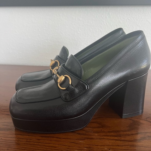 Gucci platform heeled horsebit loafers. - Picture 2 of 6